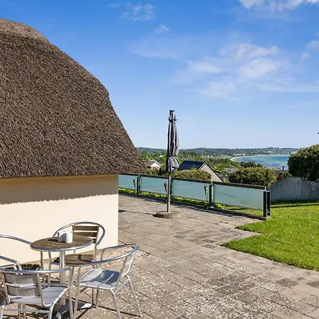 Awesome In Glesborg With 3 Bedrooms Tatil Evi